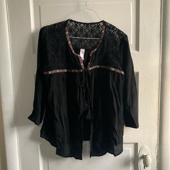 Black Lace Coverup - Picture 2 of 4